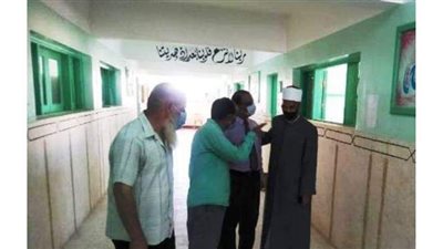 لا شكاوي بين طلاب الثانوية الأزهرية بالإسكندرية في امتحان مادة الفيزياء | صور