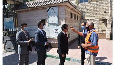 وزير الرياضة يتفقد مركز شباب عين الصيرة