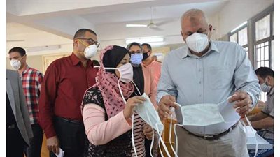 الوادى الجديد تنتهى من تصنيع  85 ألف كمامة طبية