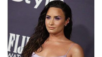 ديمي لوفاتو تتغيب عن جنازة جدها بسبب كورونا