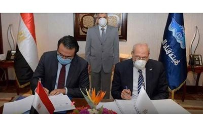 توقيع عقد الأعمال الهروميكانيكية لإستاد قناة السويس  الدولي