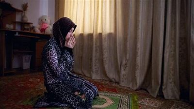 هل تغنى خدمة الزوج والأولاد عن الصلاة؟