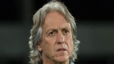 صحيفة برتغالية: جيسوس ضمن الأسماء المطروحة لخلافة  سيتين في  برشلونة