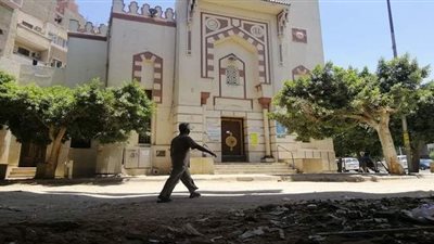 التزام المساجد بقرار الإغلاق خلال صلاة الجمعة | صور