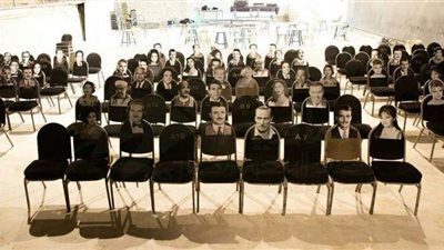 ساقية الصاوي تستعين بنجوم الزمن الجميل لتطبيق التباعد الاجتماعي