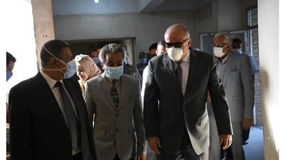 محافظ قنا يتابع مستوى الخدمات الطبية بمستشفيات الصحة | صور