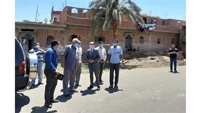 نائب محافظ سوهاج يتفقد مشروعات 