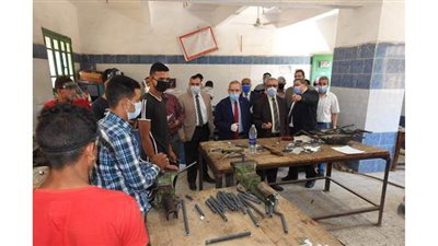 نائب وزير التعليم يتفقد مقرات  امتحان  التعليم الفني بالمنوفية | صور