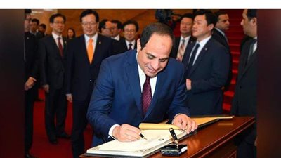 السيسي يهنىء بيلاروسيا بيوم الاستقلال