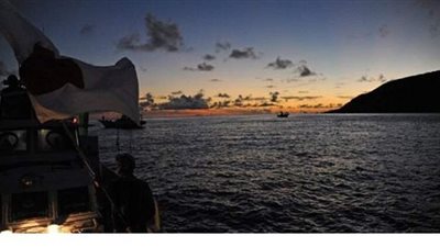 طوكيو تطالب بكين بإبعاد سفنها عن الجزر المتنازع عليها