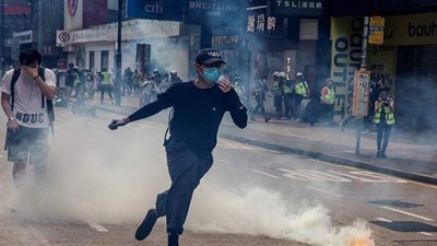 كندا تعلق تصدير الأسلحة وتسليم المطلوبين إلى هونج كونج