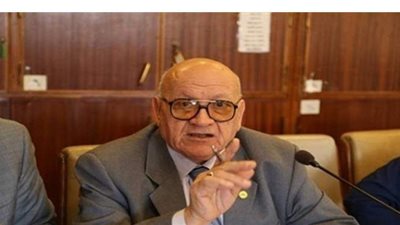 عبد المنعم العليمي: الدستور يمنع النائب من الجمع بين عضويتي النواب والشيوخ