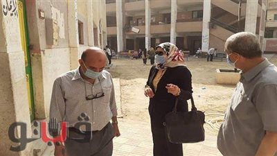 وكيل تعليم بني سويف تتفقد لجان الثانوية: الجميع ملتزم بإجراءات كورونا