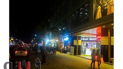 ١٠ صور ترصد توافد المصطافين على شارع الإسكندرية بمرسى مطروح