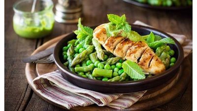 طريقة تحضير صدور الدجاج بالبسلة