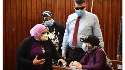 ٢٢٦٩ طالبا وطالبة يؤدون امتحانات اليوم  بجامعة  قناة  السويس