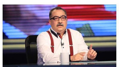 إبراهيم عيسى ضيف أسبوعي في برنامج الـ توك شو الجديد على 