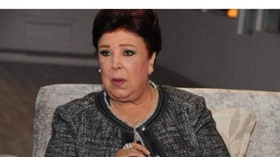 أشرف زكي: دفن رجاء الجداوي في مقابر البساتين بدون جنازة