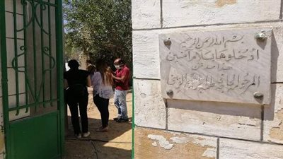 مقبرة تحية كاريوكا تستقبل جثمان  رجاء الجداوي ابنة شقيقتها  | فيديو وصور