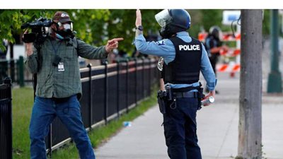 الشرطة الأمريكية: 12 مصابا جراء إطلاق نار في ملهى ليلي جنوب كاليفورنيا