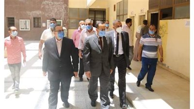 محافظ شمال سيناء يتابع انتظام العمل بديوان المحافظة والمصالح الحكومية
