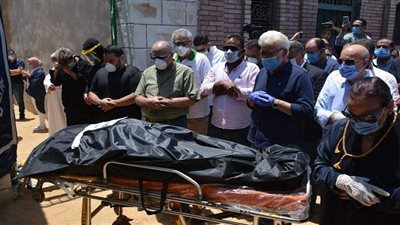 20 صورة ترصد جنازة الفنانة رجاء الجداوي