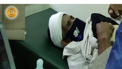 مجلس الوزراء يفحص عم عاطف أقدم شيال في مصر لعلاجه على نفقة الدولة  | فيديو