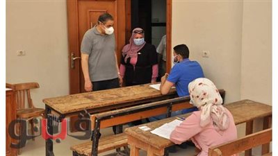 رئيس جامعة كفر الشيخ يتفقد لجان امتحانات الفرق النهائية