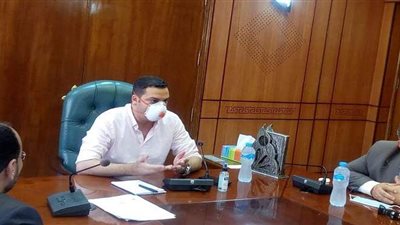نائب محافظ بورسعيد يتابع تنفيذ شبكة الصرف الصحي بـ 