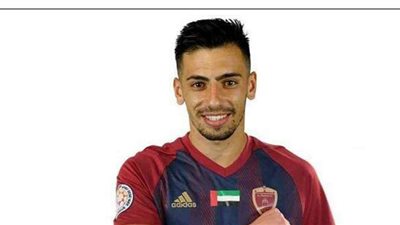 الوحدة الإماراتي يفسخ عقد لاعبه الإسباني باناديرو