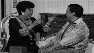 عادل إمام ينشر صورة مع رجاء الجداوي: 