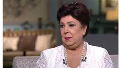 إلهام شاهين تكشف تفاصيل جديدة عن تشييع جثمان رجاء الجداوي | فيديو