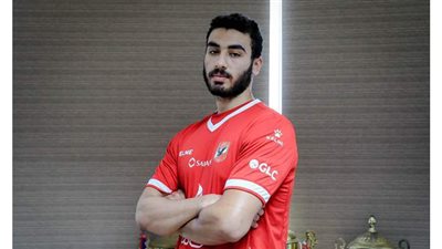 محسن رمضان: أعد جماهير الأهلي بالبطولات والإنجازات