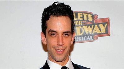 وفاة نيك كورديرو أسطورة مسرح 