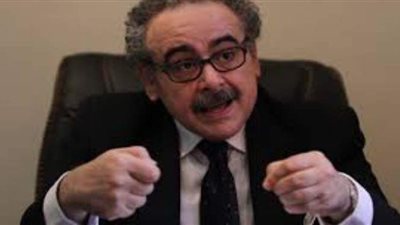 اتحاد الكتاب يرفض إعادة  تنصيب تمثال ديليسبس بقناة السويس