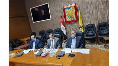 محافظ شمال سيناء يستعرض جهود المحافظة في مواجهة فيروس كورونا | صور