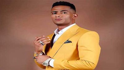 ساعة محمد رمضان في كليب 