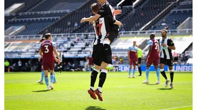 نيوكاسيل ينتزع تعادل مثير من وست هام