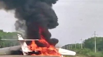 في ظروف غامضة.. احتراق طائرة مخدرات بالمكسيك | فيديو
