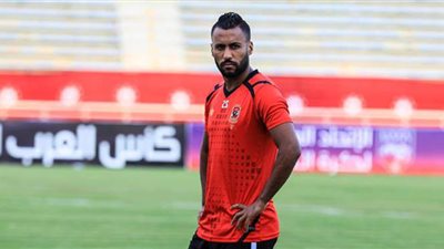 حسام البدري: عاشور أخطأ في حق الأهلي ونصحته بالاعتزال في الأحمر