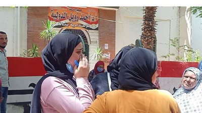 بكاء طلاب الثانوية العامة في الدقهلية بسبب صعوبة امتحان الفيزياء | فيديو