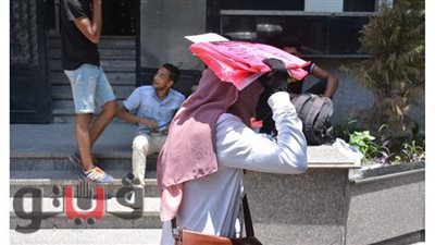 الكاب والشمسية.. أبرز وسائل المصريين للاحتماء من أشعة الشمس | صور