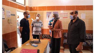 نائب محافظ الوادي الجديد تتابع انضباط العمل بمستشفى باريس