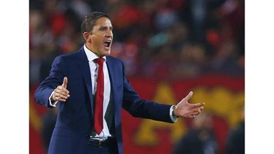 منافس الأهلي..  