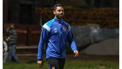 محمد فاروق: وسطاء يتدخلون لإقناع أحمد فتحي بالاستمرار في الأهلي