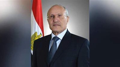 لفتات الرئيس الإنسانية أفضل تكريم للفريق العصار.. منحه رتبة فريق فخري ووشاح النيل.. أطلق اسمه على محور 