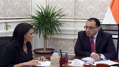 مدبولي  يتابع مع رانيا المشاط ملفات عمل وزارة التعاون الدولي