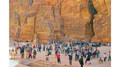 صحيفة إنجليزية تدعو إلى السياحة المصرية عام 1966