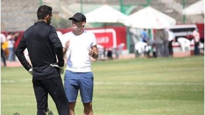 فايلر يجتمع مع شريف إكرامي في الأهلي