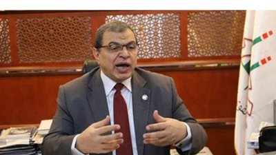 وصول  6 رحلات طيران تقل  10 15 عاملين مصريين من العالقين بالكويت .. اليوم